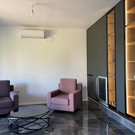 Madamik Apartments Bijela Εξωτερικό φωτογραφία