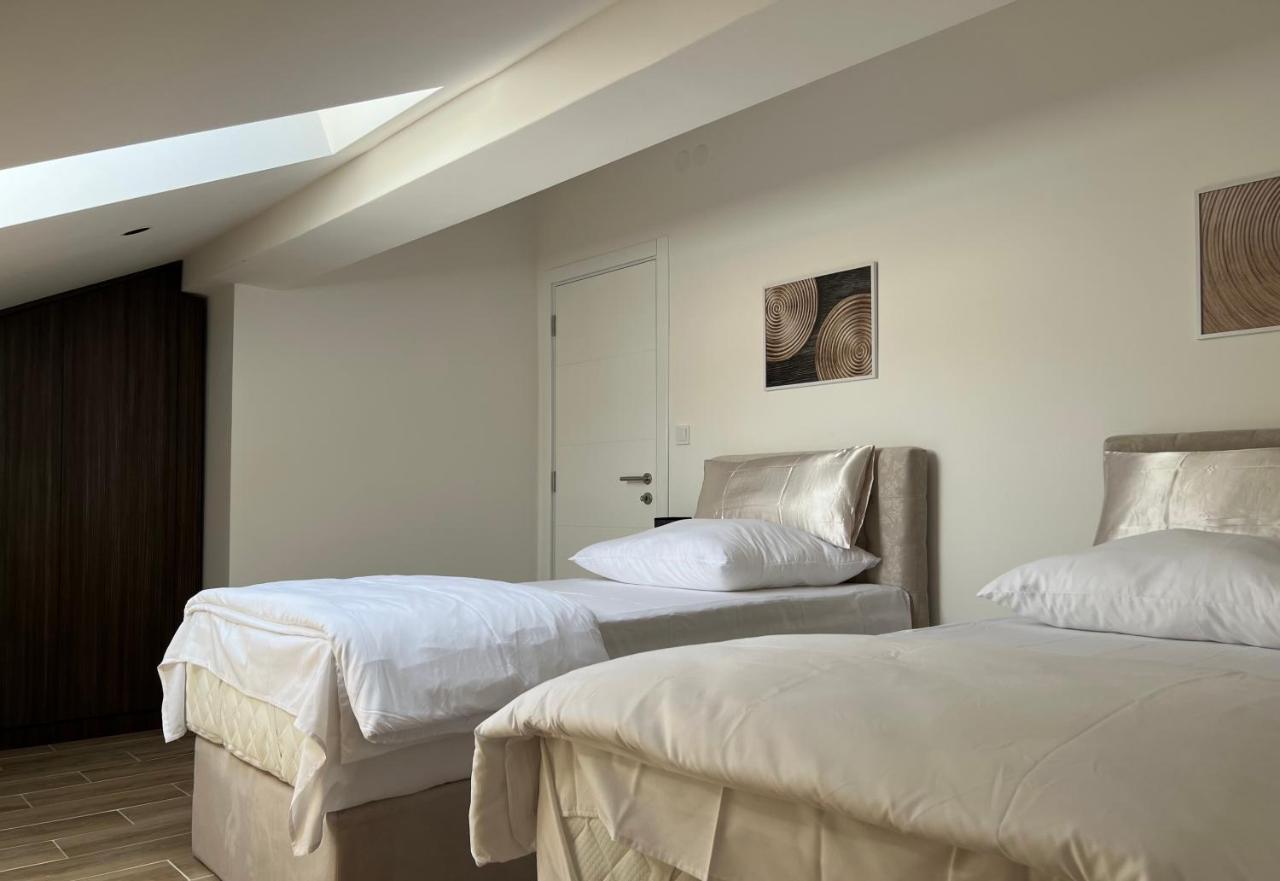 Madamik Apartments Bijela Εξωτερικό φωτογραφία