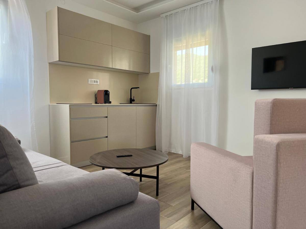 Madamik Apartments Bijela Εξωτερικό φωτογραφία